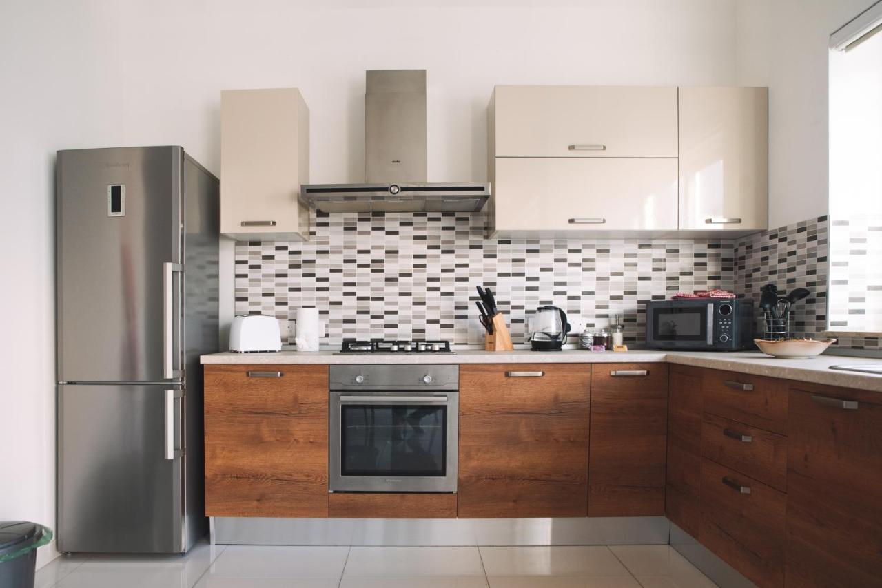 Modern 3 Bedroom With Ac Apartment Żabbar エクステリア 写真