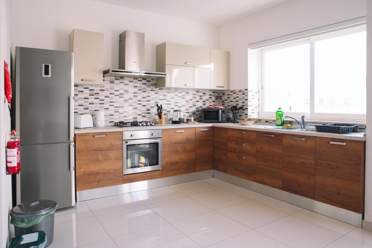 Modern 3 Bedroom With Ac Apartment Żabbar エクステリア 写真