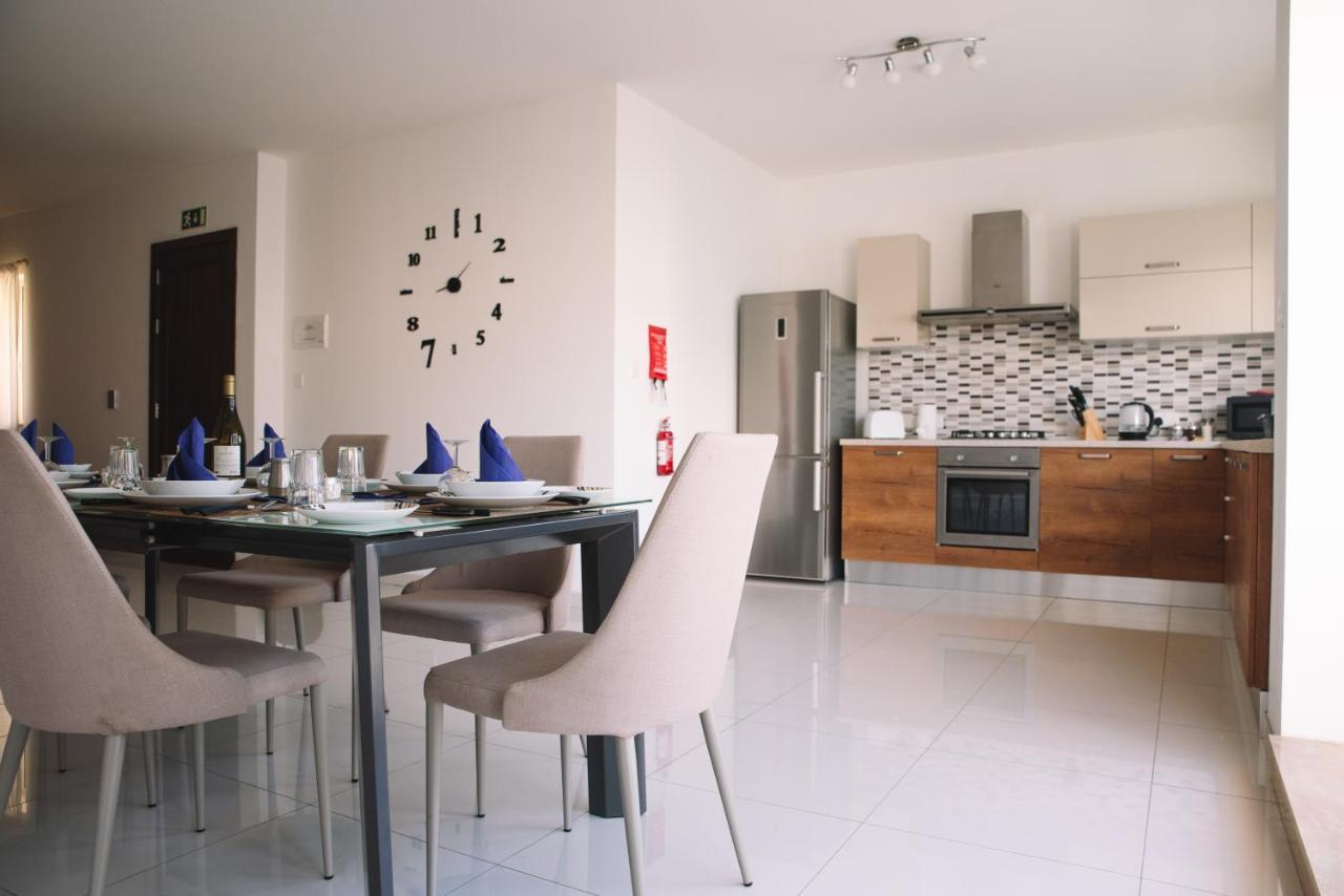 Modern 3 Bedroom With Ac Apartment Żabbar エクステリア 写真