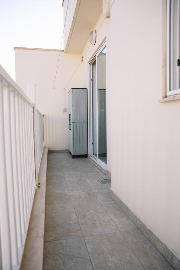 Modern 3 Bedroom With Ac Apartment Żabbar エクステリア 写真
